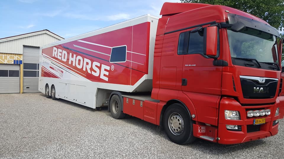Perfection Racings lastbil er allerede kørt mod Portugal med raceren